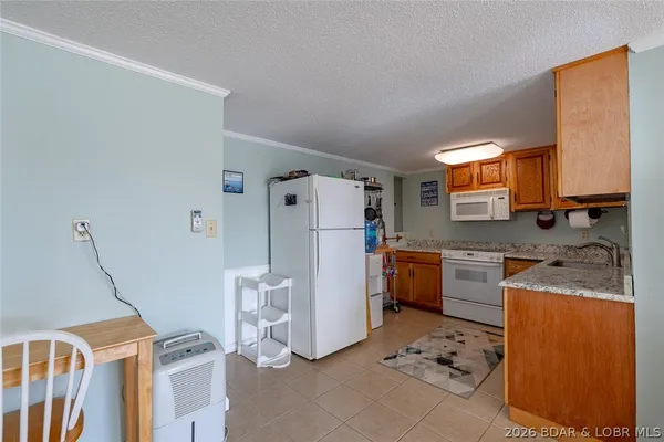 $425,000 | 27602 Golden Point Court, Barnett, MO 65011