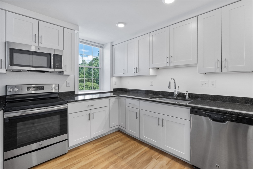 30 Village Hill Road, Unit 104 Northampton, MA 01060 - Photo 5 of 19