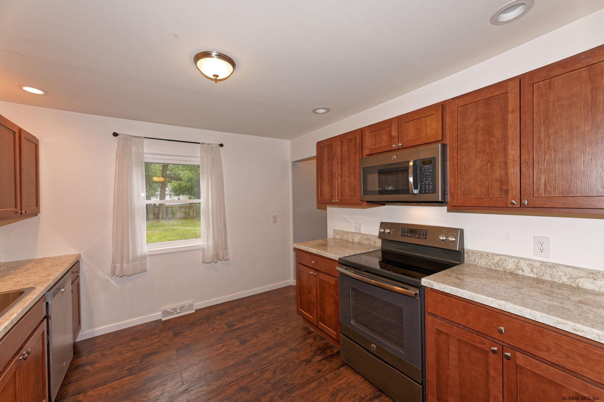 1035 Bill Road Rotterdam, NY 12303 - Photo 14 of 38 Photo 14