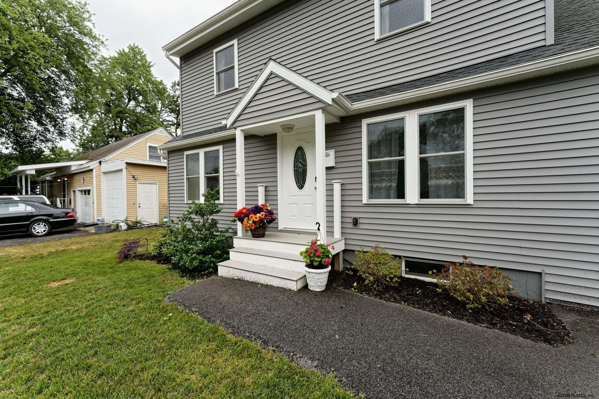 1035 Bill Road Rotterdam, NY 12303 - Photo 5 of 38 Photo 5