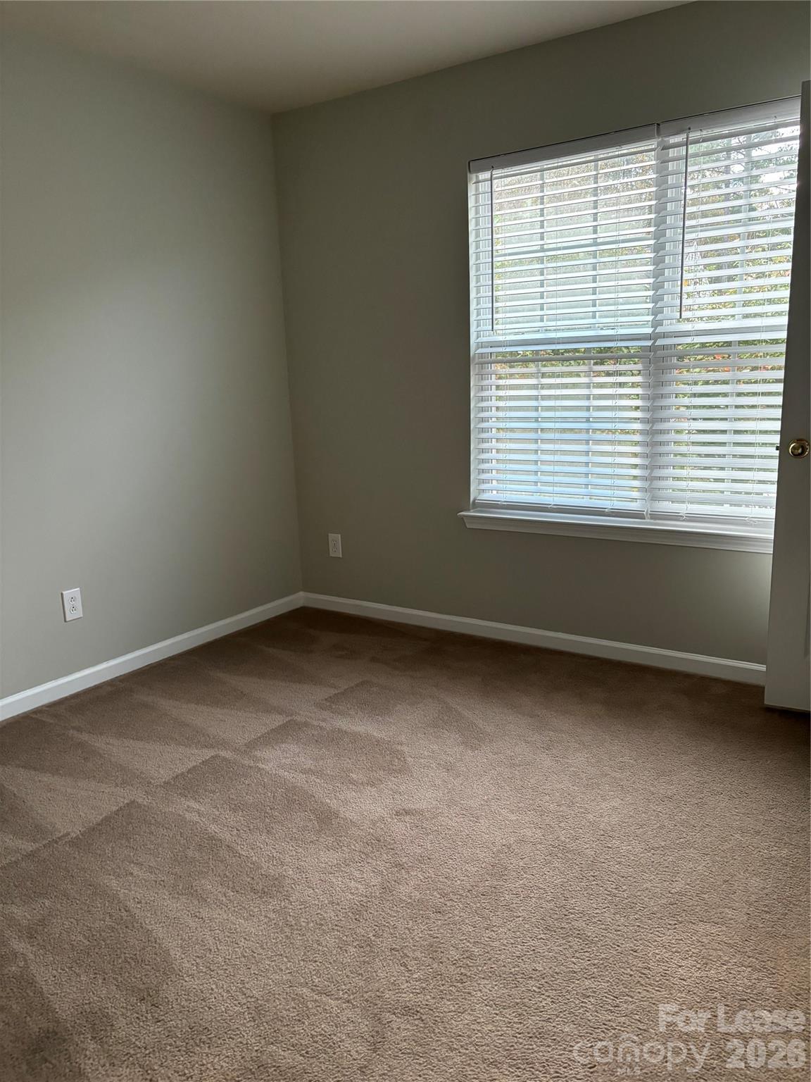 3329 Nevin Brook Road Charlotte, NC 28269 - Photo 5 of 7