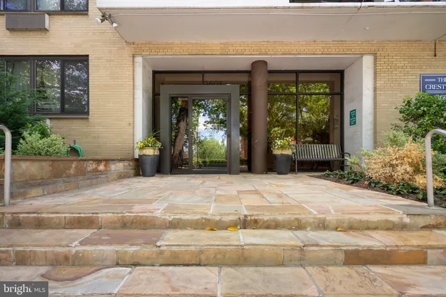 a view of entrance and a building