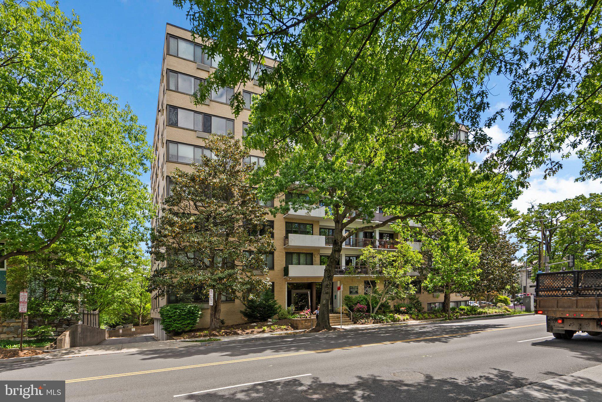 3601 Wisconsin Avenue Northwest, Unit 408 Washington, DC 20016 - Photo 16 of 17 a building view