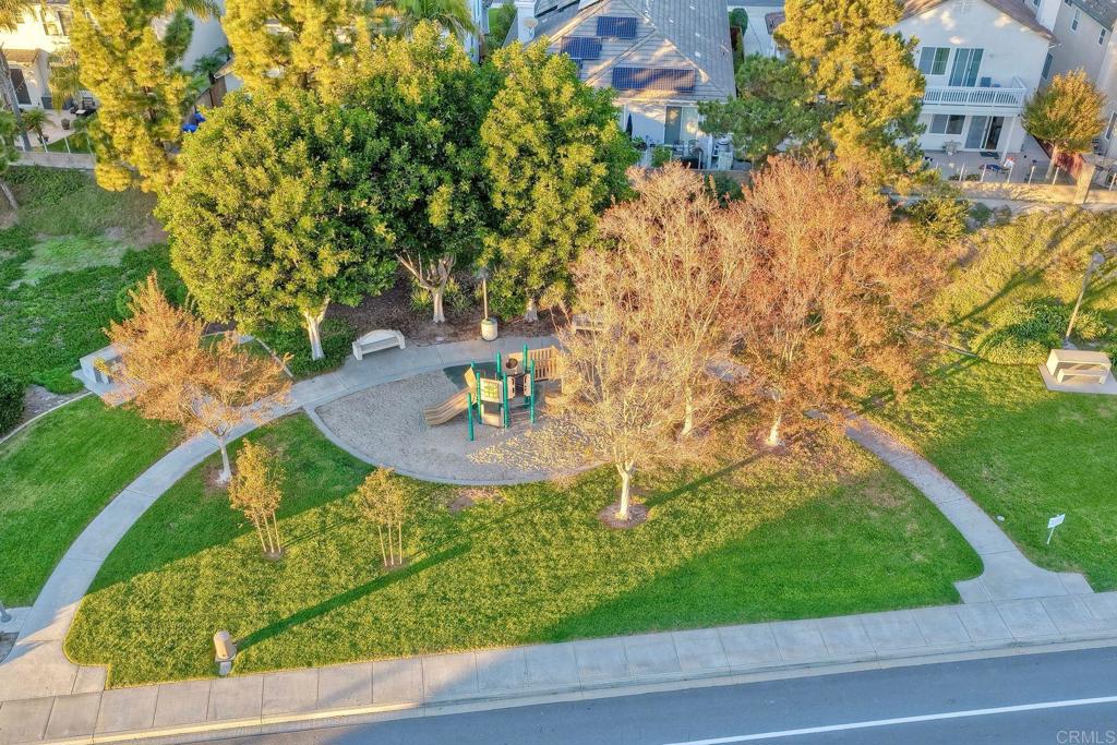 3840 Stoneridge Road Carlsbad, CA 92010 - Photo 35 of 36 a view of a backyard with fountain