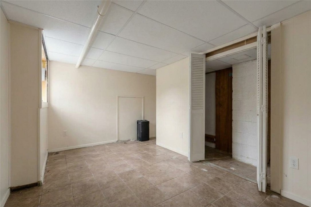 187 Sisson Street Pawtucket, RI 02860 - Photo 24 of 31 B-1