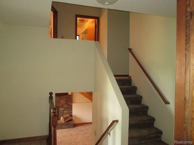 58655 Travis Road New Hudson, MI 48165 - Photo 6 of 45 IMG_9628.JPG