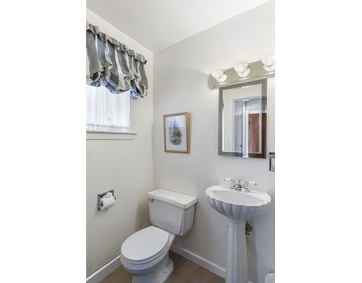 24 Laurel Road Swampscott, MA 01907 - Photo 11 of 30 Gallery Image 11