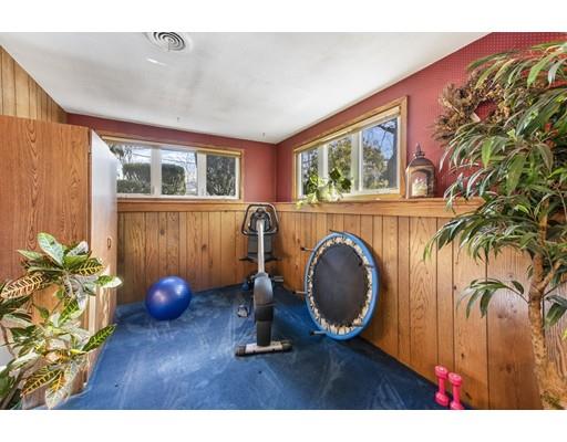 24 Laurel Road Swampscott, MA 01907 - Photo 17 of 30 Gallery Image 17