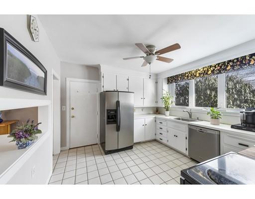 24 Laurel Road Swampscott, MA 01907 - Photo 7 of 30 Gallery Image 7