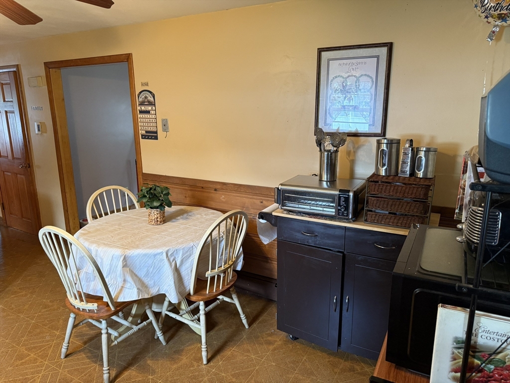 46 Evergreen Circle Ludlow, MA 01056 - Photo 13 of 39