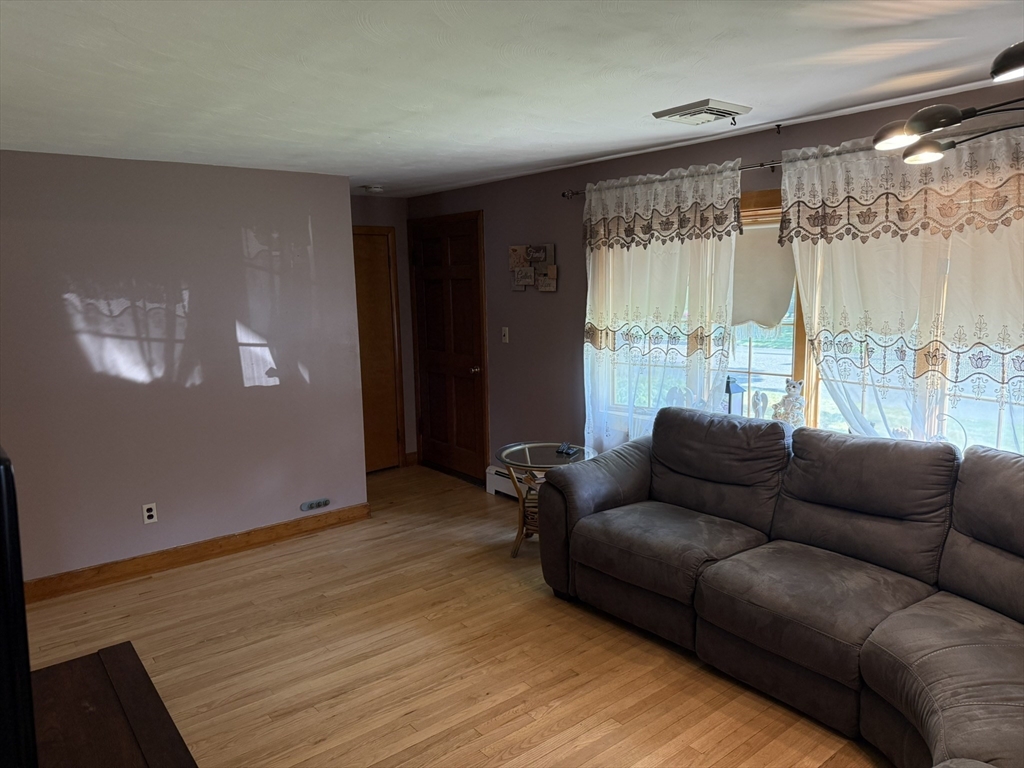 46 Evergreen Circle Ludlow, MA 01056 - Photo 17 of 39