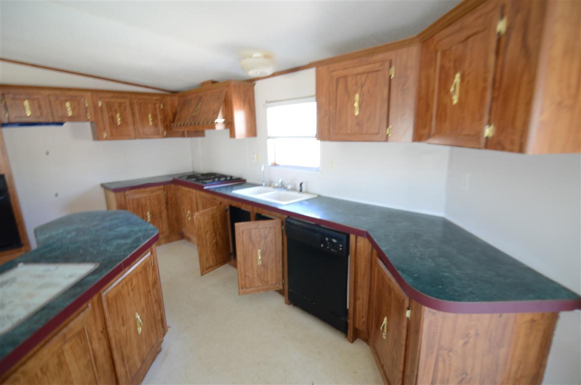 337 Tannenbaum Road Ravenel, SC 29470 - Photo 4 of 9 kitchen