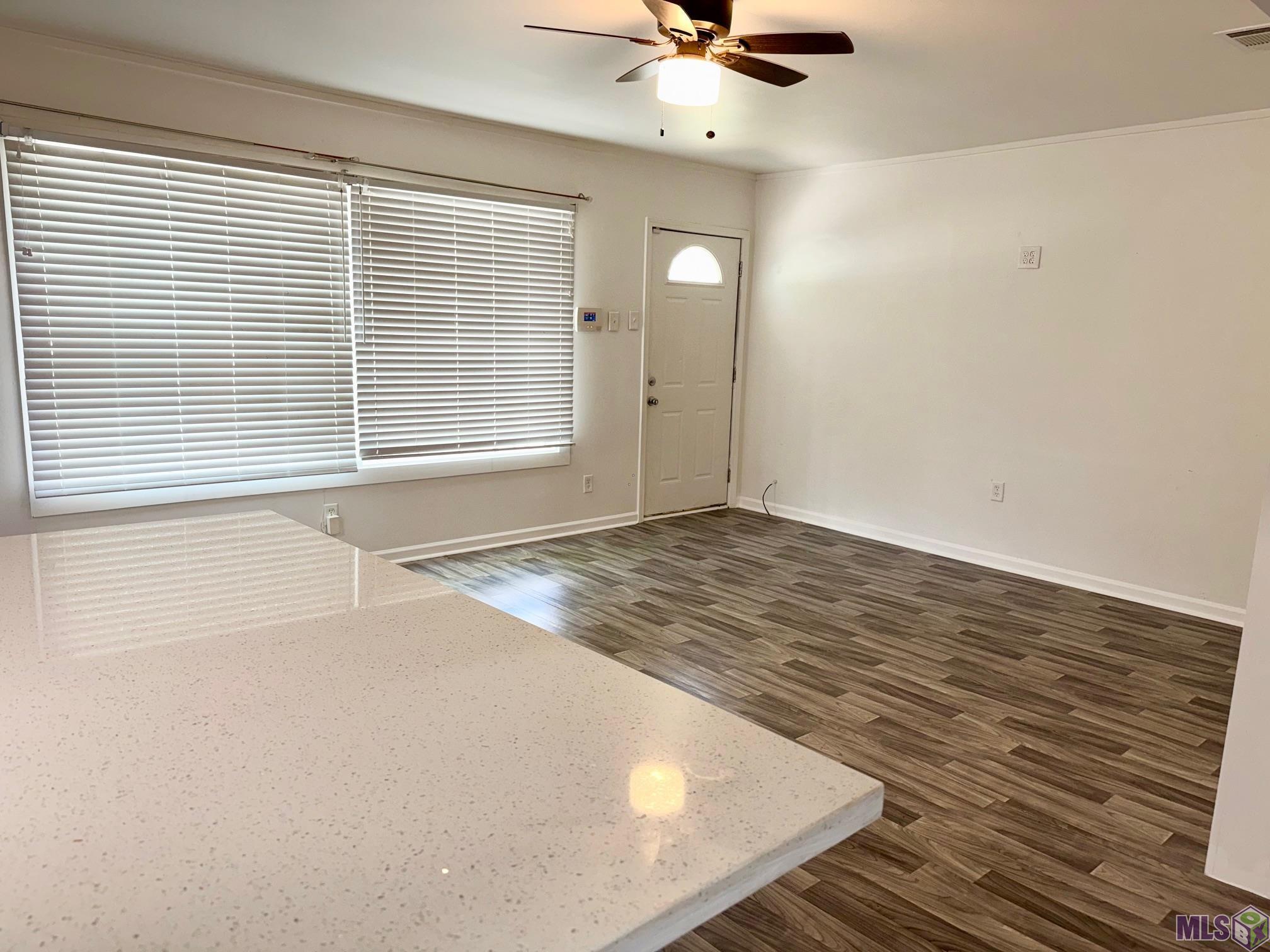 4226 Sycamore Street Baton Rouge, LA 70805 - Photo 2 of 11 Livingroom