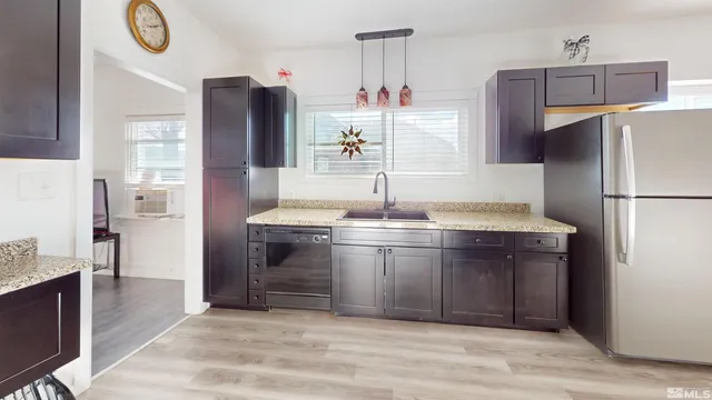 $329,900 | 220 West 2nd Street, Winnemucca, NV 89445