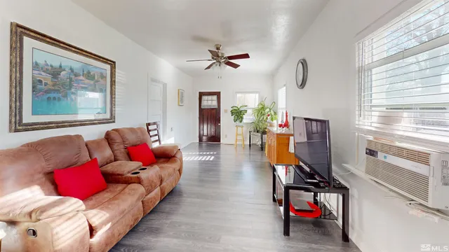 $329,900 | 220 West 2nd Street, Winnemucca, NV 89445