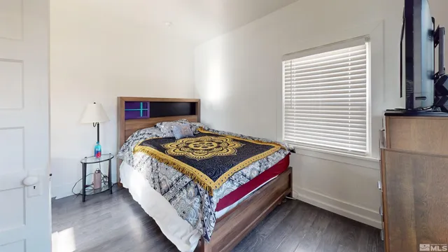 $329,900 | 220 West 2nd Street, Winnemucca, NV 89445