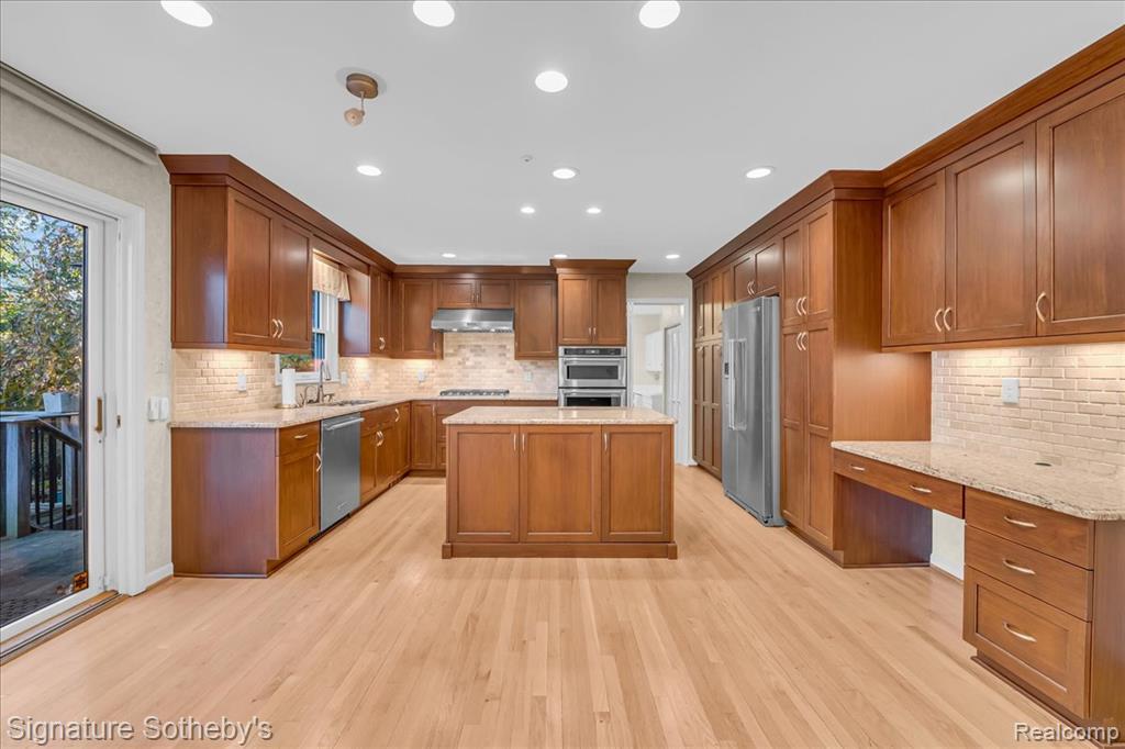 130 Denbar Road Bloomfield Hills, MI 48304 - Photo 7 of 31 Gallery Image 7