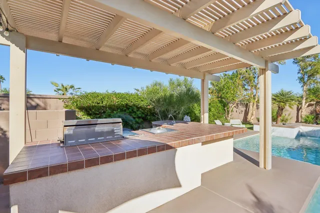 $908,000 | 12 Calais Circle, Rancho Mirage, CA 92270