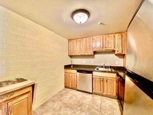 $2,950 | 165 Quincy Shore Drive, Unit C47, Quincy, MA 02171