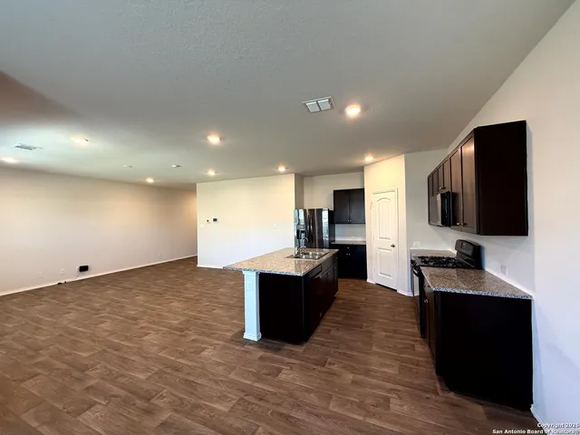 $2,000 | 4206 Fort Palmer Boulevard, St. Hedwig, TX 78152