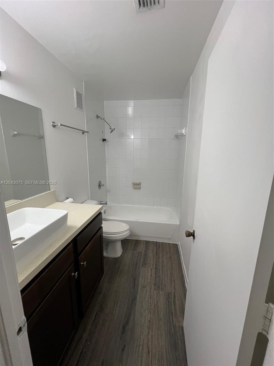 6975 Northwest 173rd Drive, Unit 2007 Hialeah, FL 33015 - Photo 7 of 14
