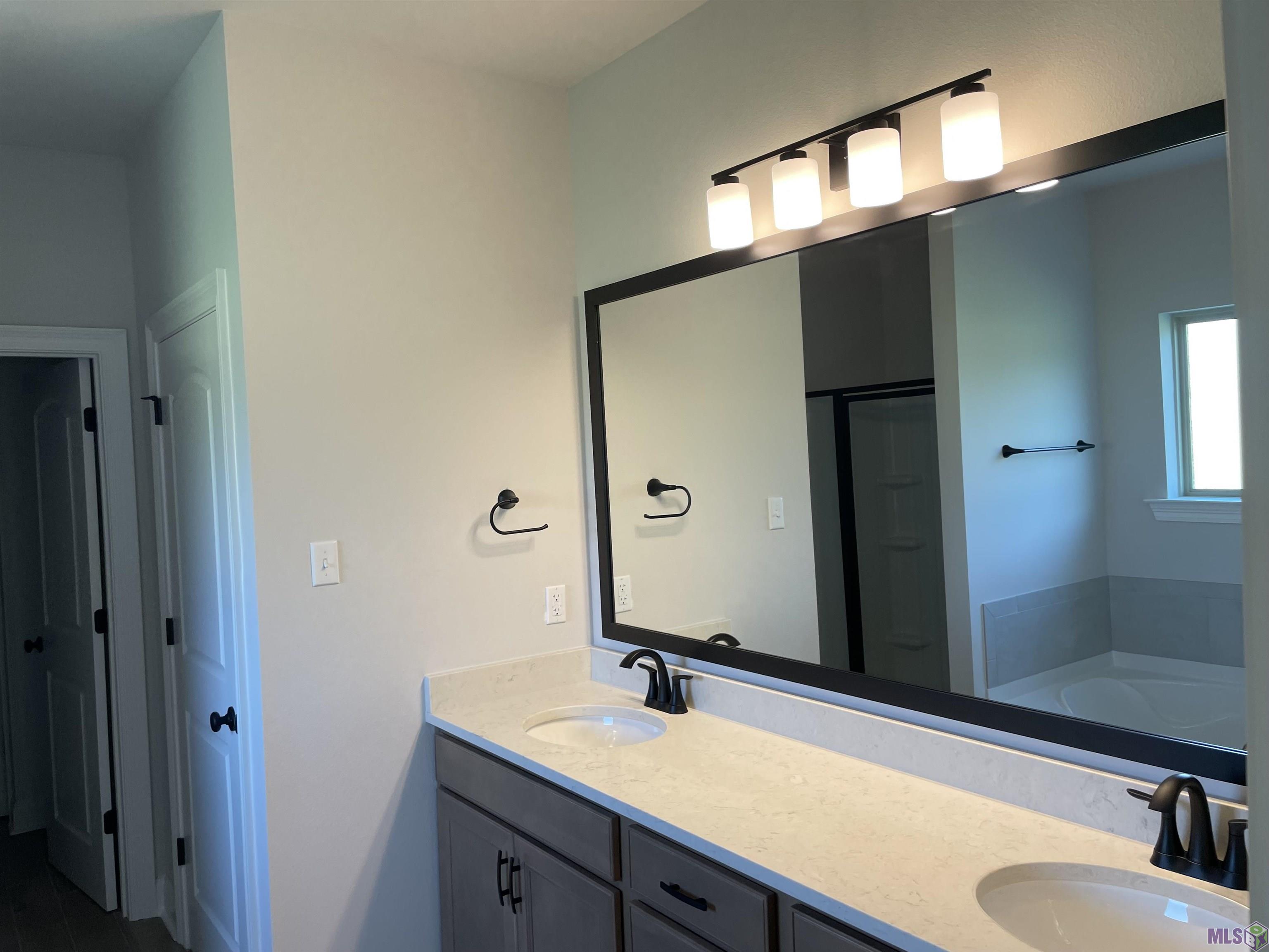 377 Rue Evangeline Houma, LA 70364 - Photo 5 of 6