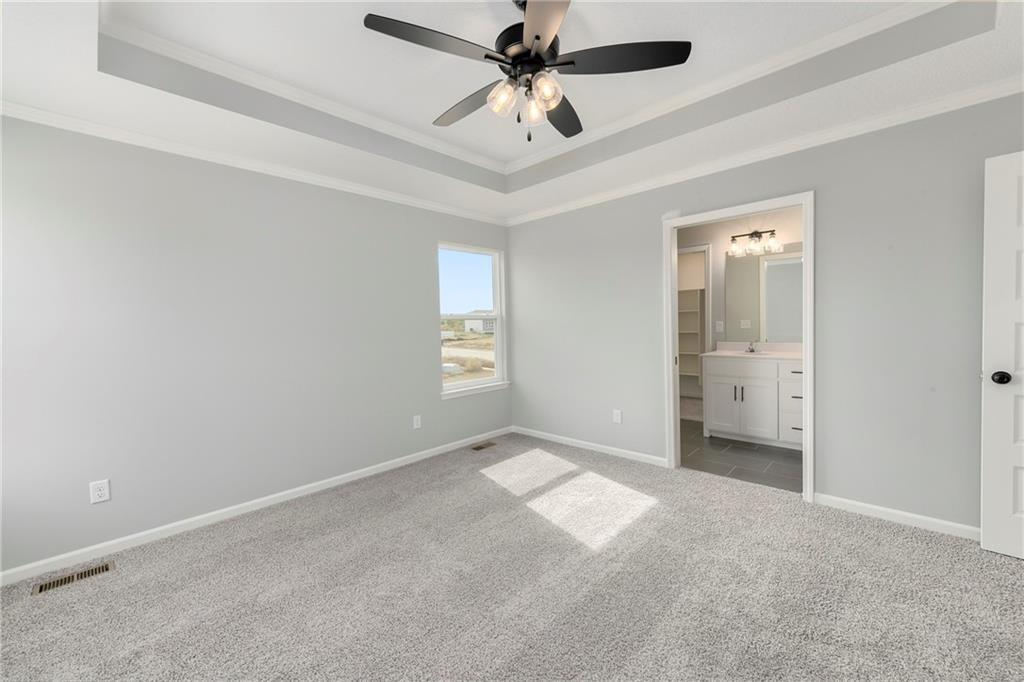 1913 Hawk View Harrisonville, MO 64701 - Photo 14 of 24