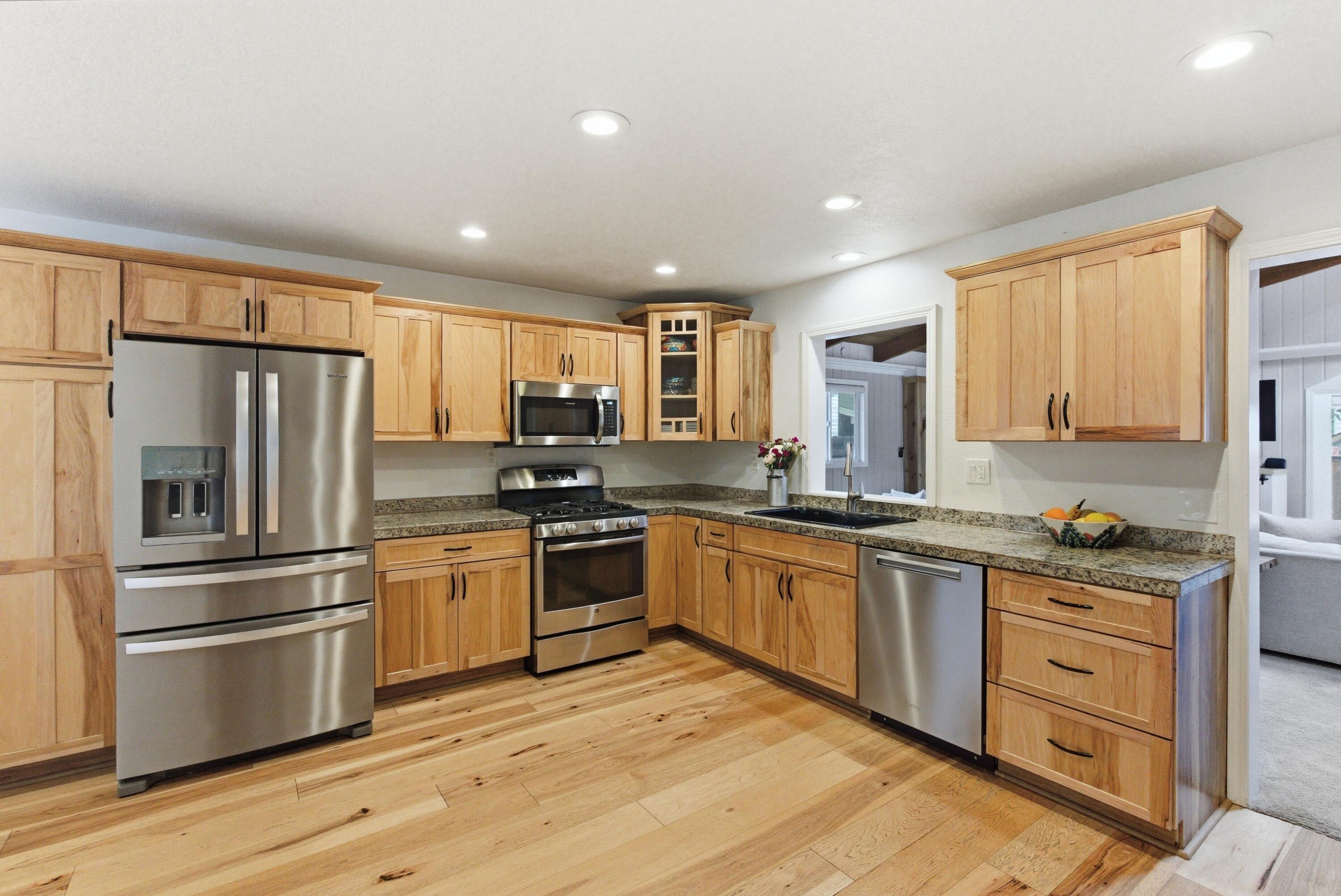 144 Southwest Cleveland Avenue Bend, OR 97702 - Photo 31 of 62 Gallery Image 31