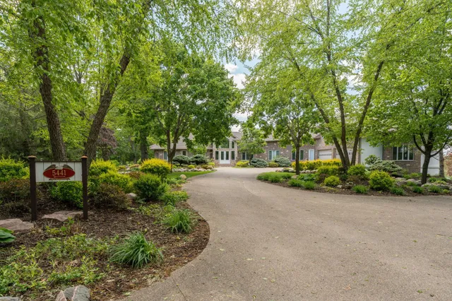 $2,780,000 | 5441 Raven Point Road, Prior Lake, MN 55372