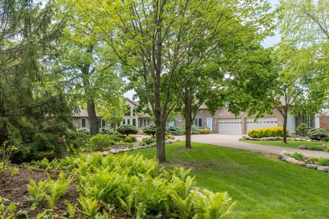 $2,780,000 | 5441 Raven Point Road, Prior Lake, MN 55372