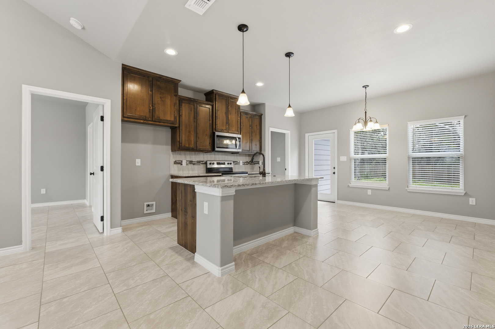 1407 Tanglewood Trail Spring Branch, TX 78070 - Photo 4 of 33