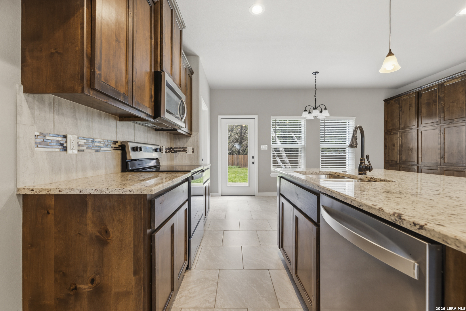 1407 Tanglewood Trail Spring Branch, TX 78070 - Photo 6 of 33