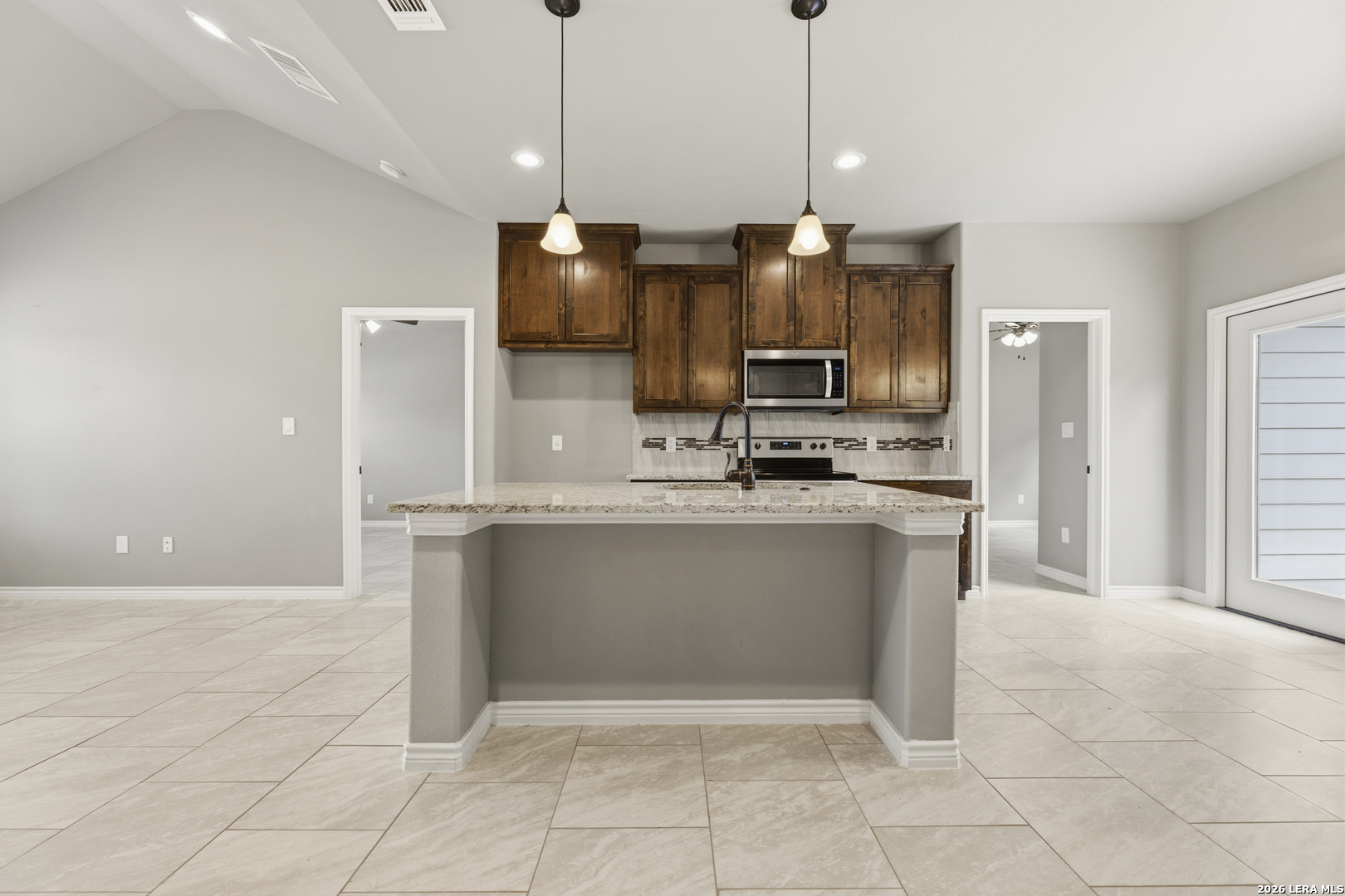1407 Tanglewood Trail Spring Branch, TX 78070 - Photo 8 of 33