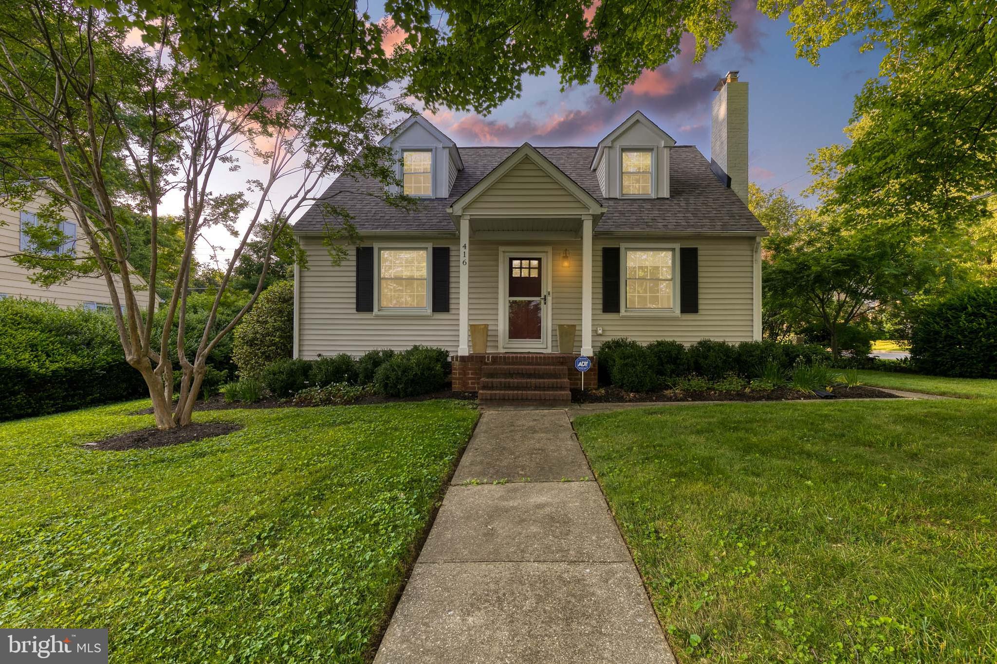 Welcome to the cape cod of your dreams!