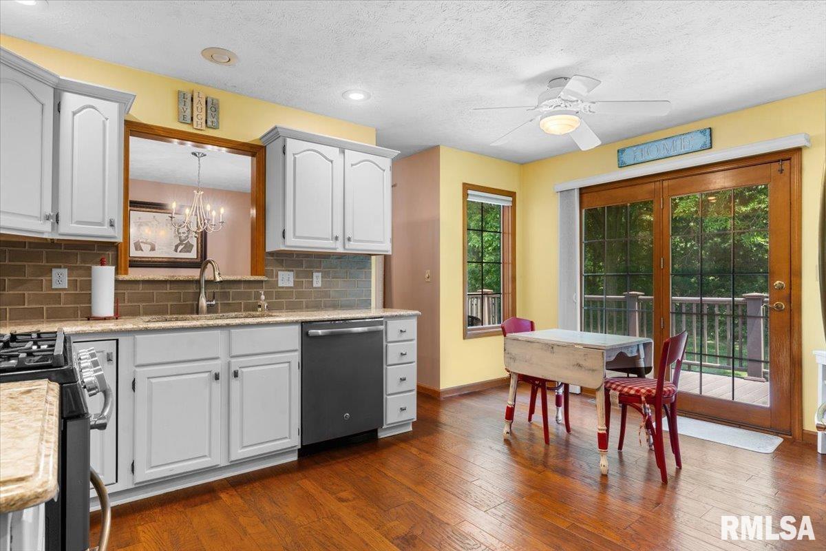 304 Missionary Ridge Drive Springfield, IL 62711 - Photo 11 of 36