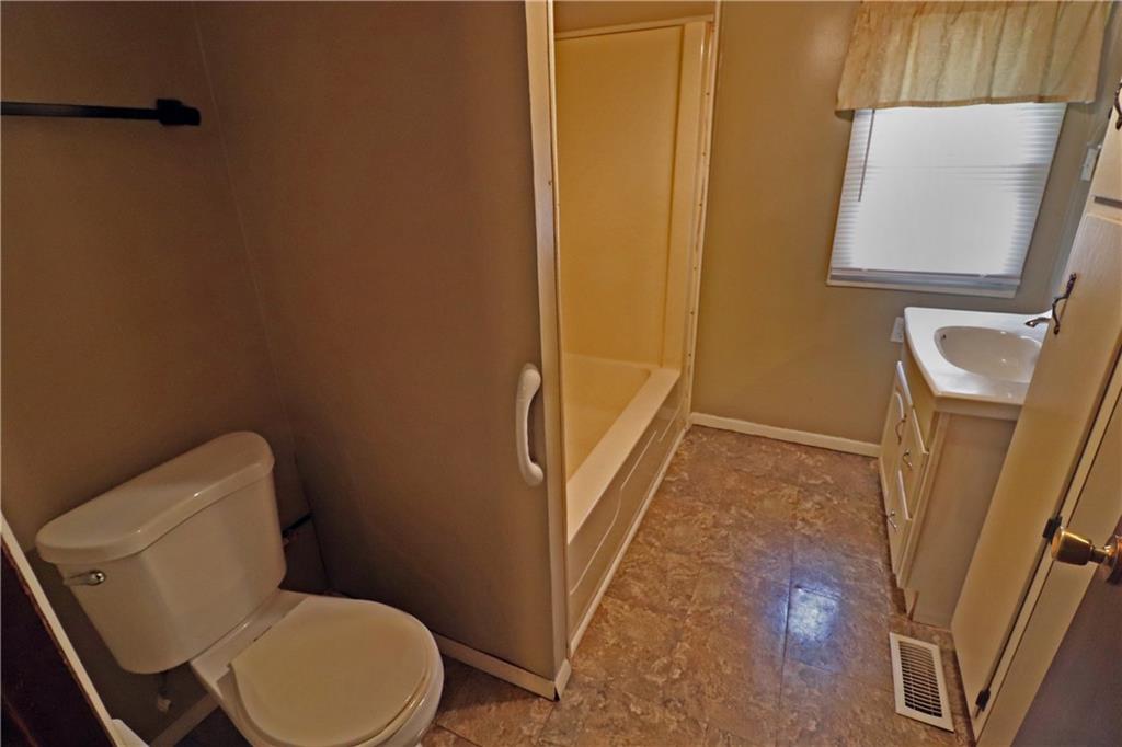 448 Kemp Road New Alexandria, PA 15670 - Photo 17 of 25 Gallery Image 17