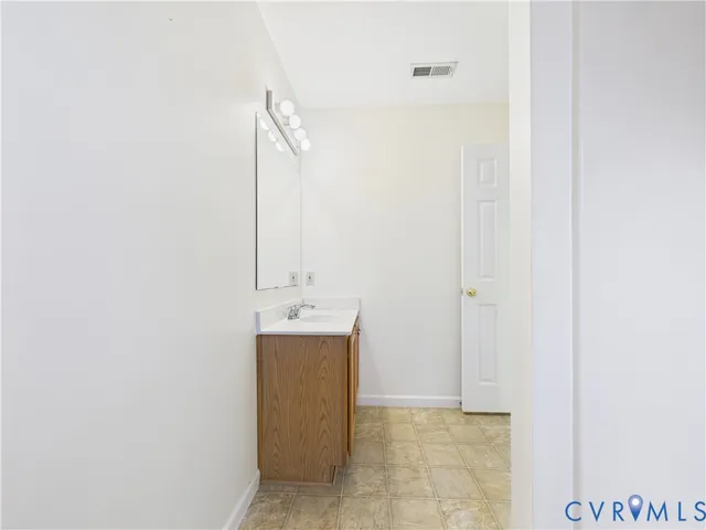 $314,999 | 1392 Sports Lake Road, Columbia, VA 23038