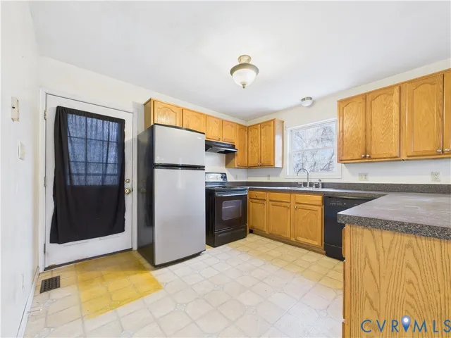 $314,999 | 1392 Sports Lake Road, Columbia, VA 23038