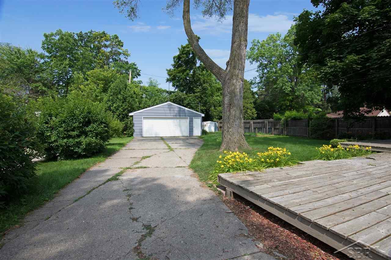 54 Benton Road Saginaw, MI 48602 - Photo 15 of 16 31386713-14.JPG
