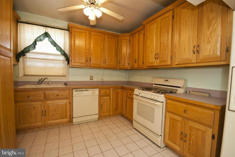 5304 Morello Road Baltimore, MD 21214 - Photo 9 of 20 Kitchen