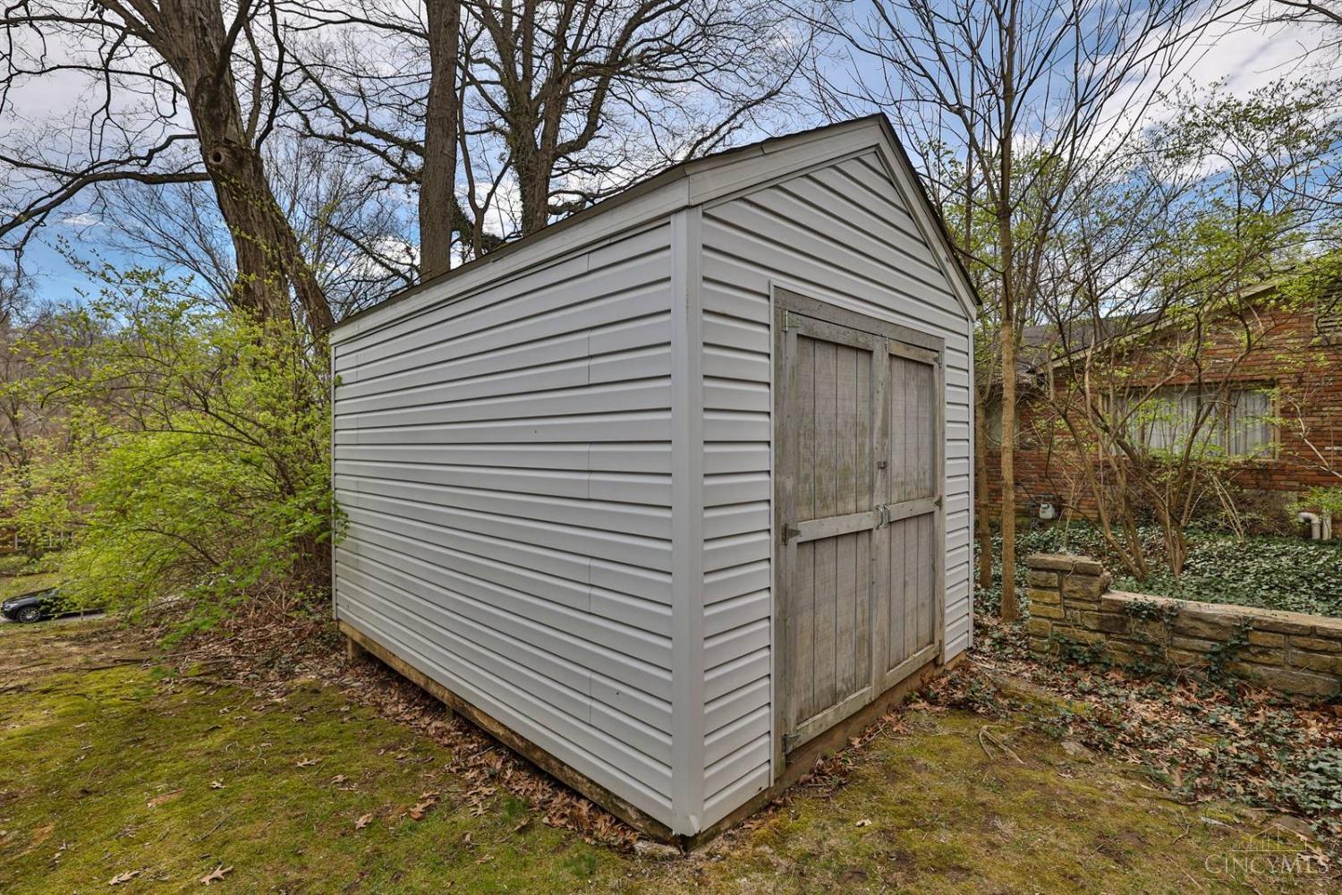 6096 Ropes Drive Cincinnati, OH 45244 - Photo 42 of 51 Gallery Image 42