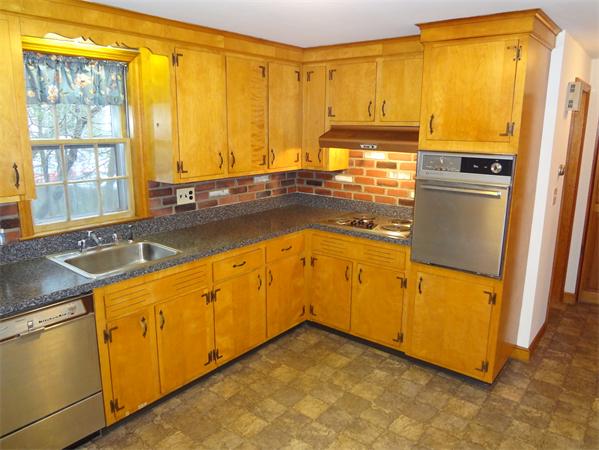 11 Orleans Road Norwood, MA 02062 - Photo 7 of 10 Gallery Image 7