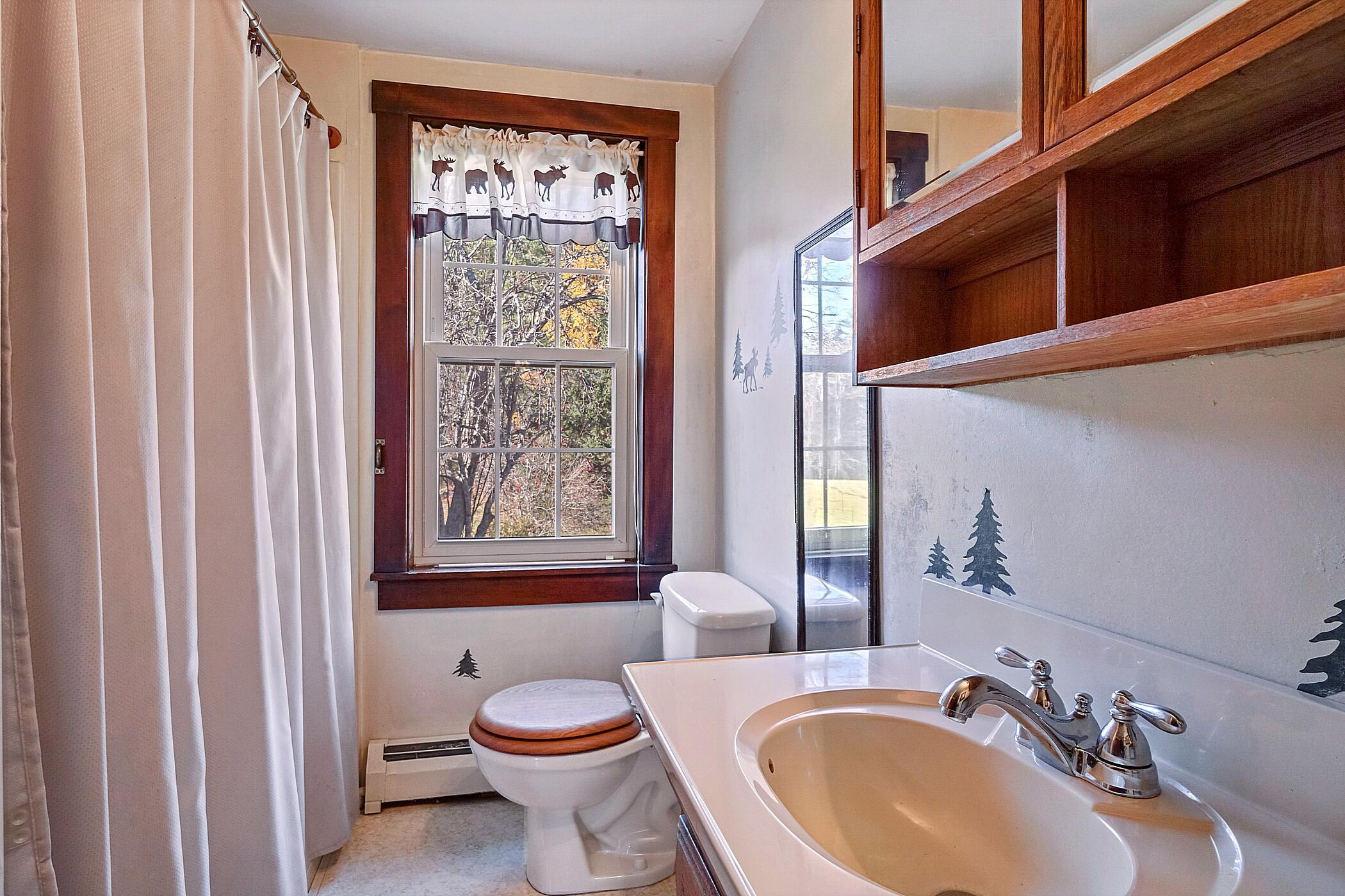 334 Montsweag Road Woolwich, ME 04579 - Photo 12 of 36 334 Montsweag Rd_0128