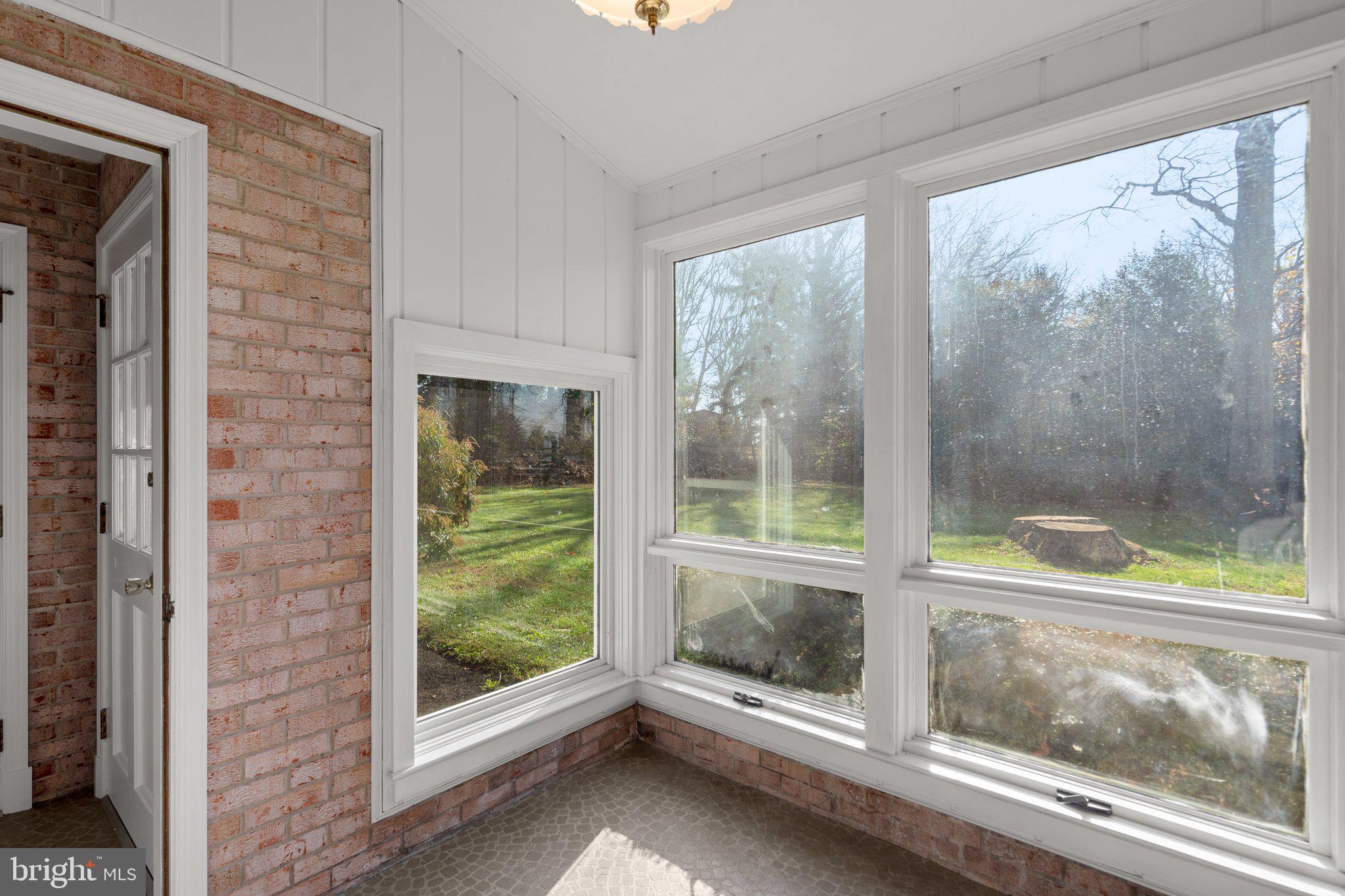 25915 Woodfield Road Damascus, MD 20872 - Photo 20 of 61 Garden Room