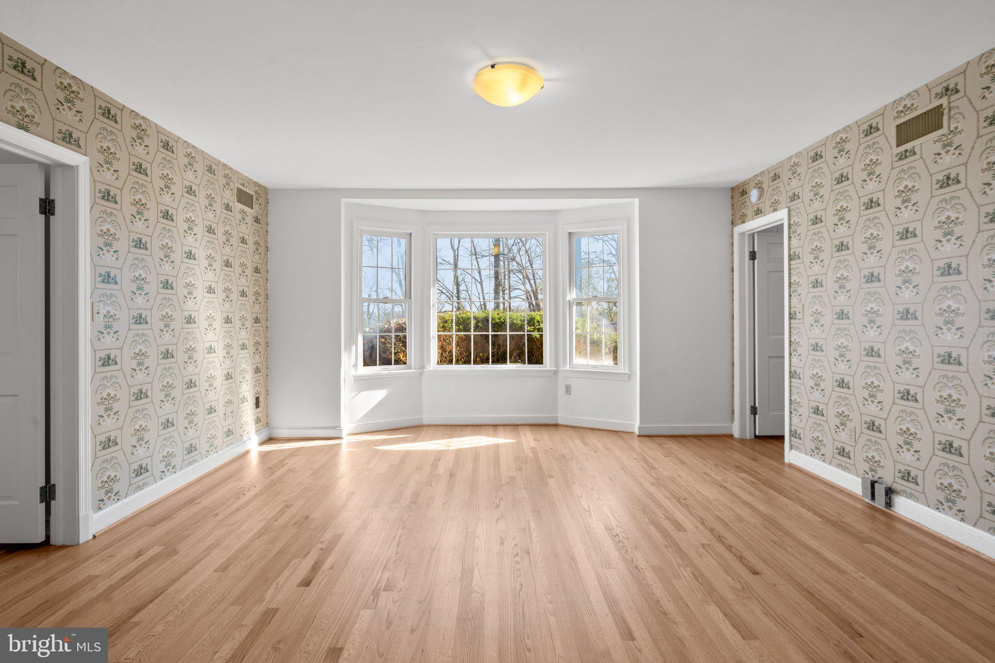 25915 Woodfield Road Damascus, MD 20872 - Photo 22 of 61 Bay Window