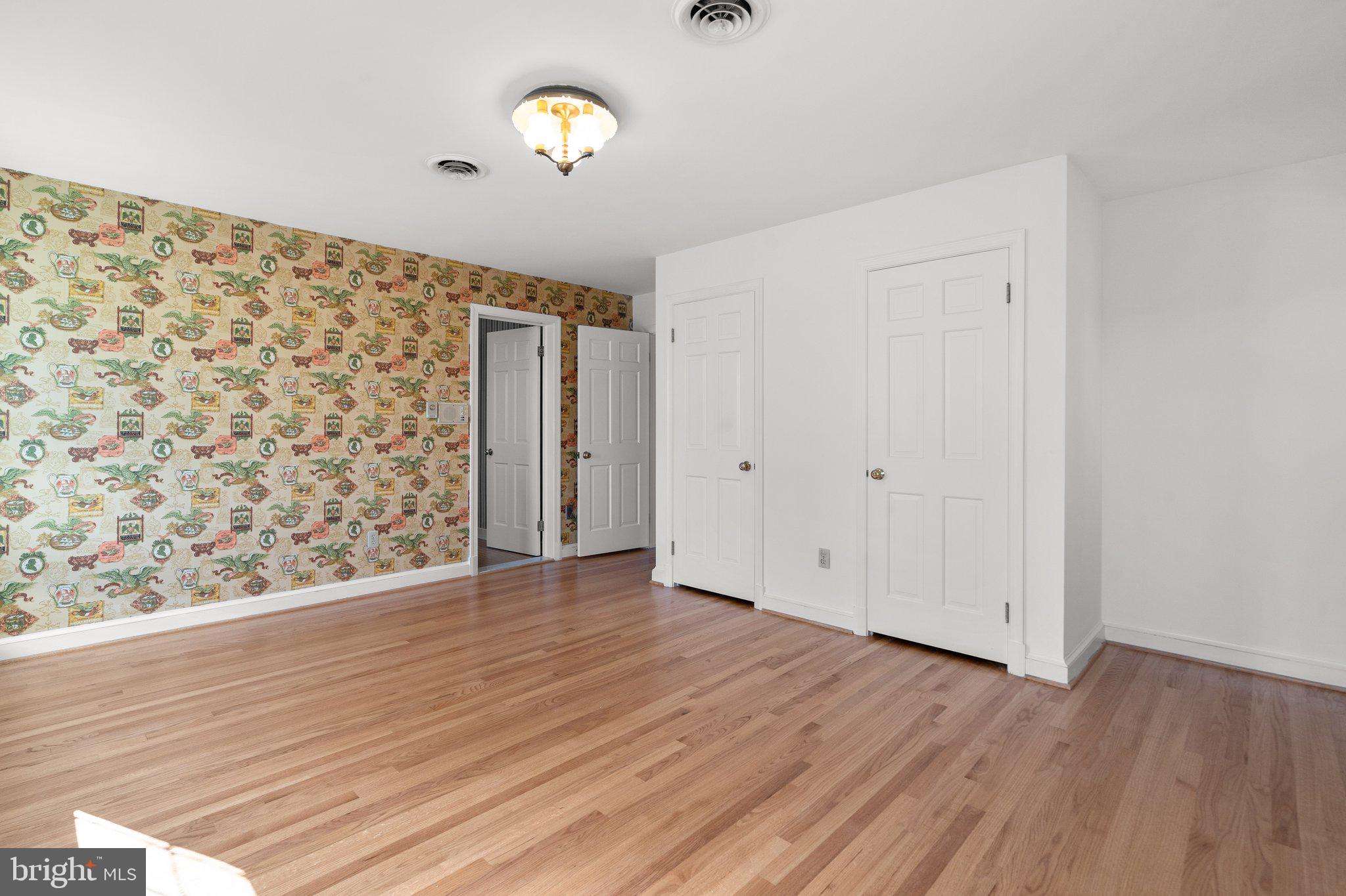 25915 Woodfield Road Damascus, MD 20872 - Photo 36 of 61 Bedroom 3