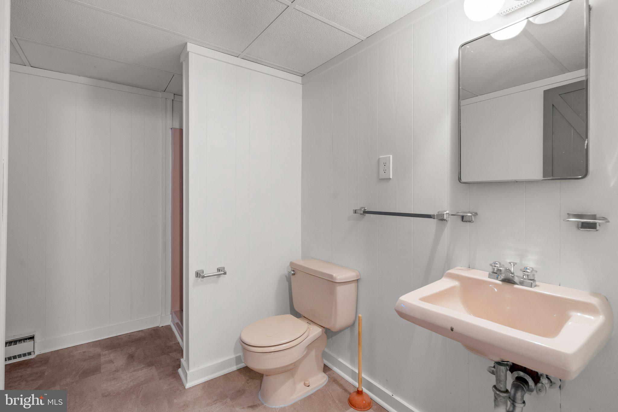 25915 Woodfield Road Damascus, MD 20872 - Photo 47 of 61 Basement full Bath