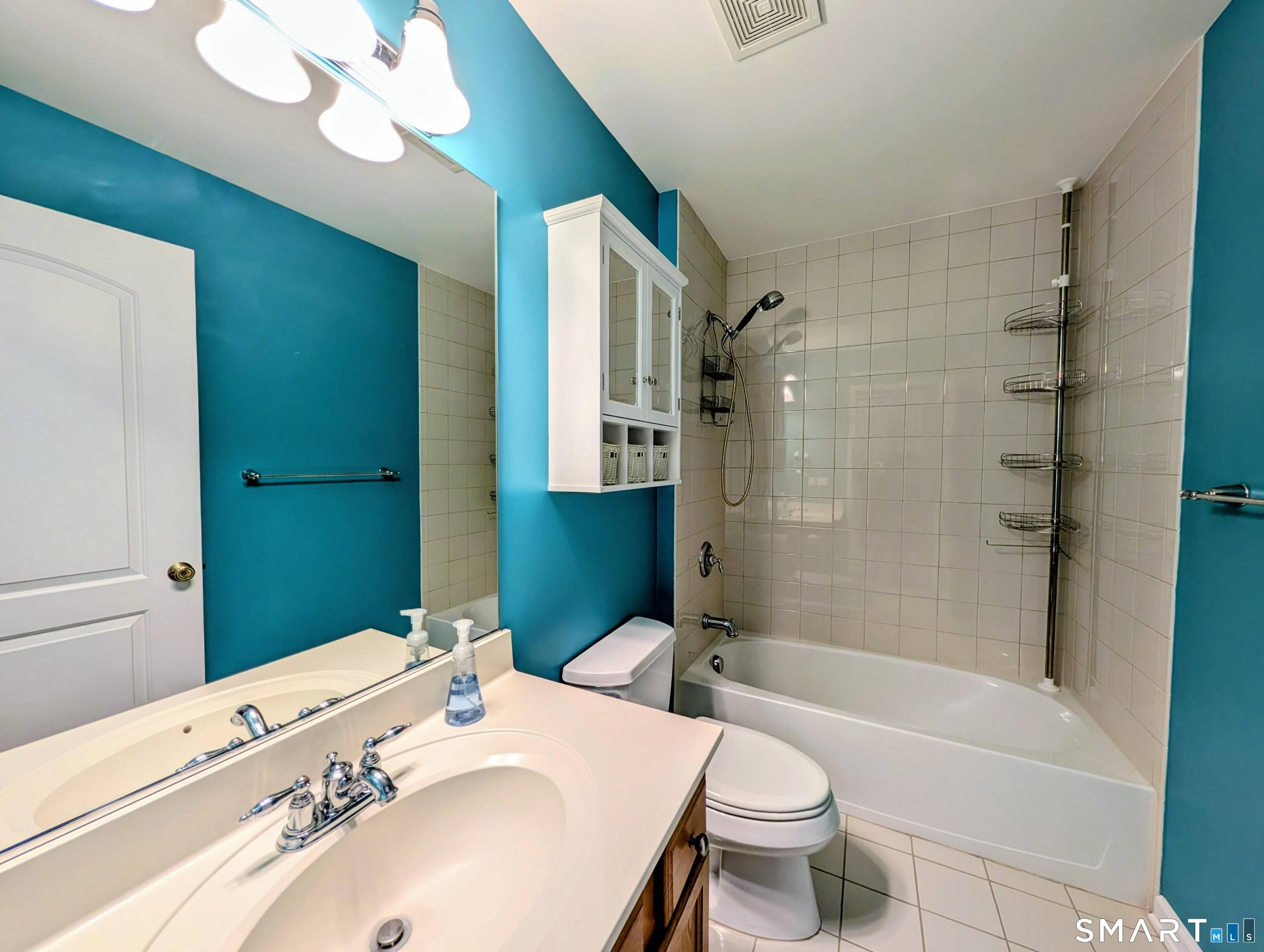 68 Lawrence Avenue, Unit 68 Danbury, CT 06810 - Photo 22 of 35