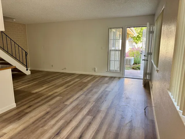 $190,000 | 2236 Peach Avenue, Unit 3, Clovis, CA 93612