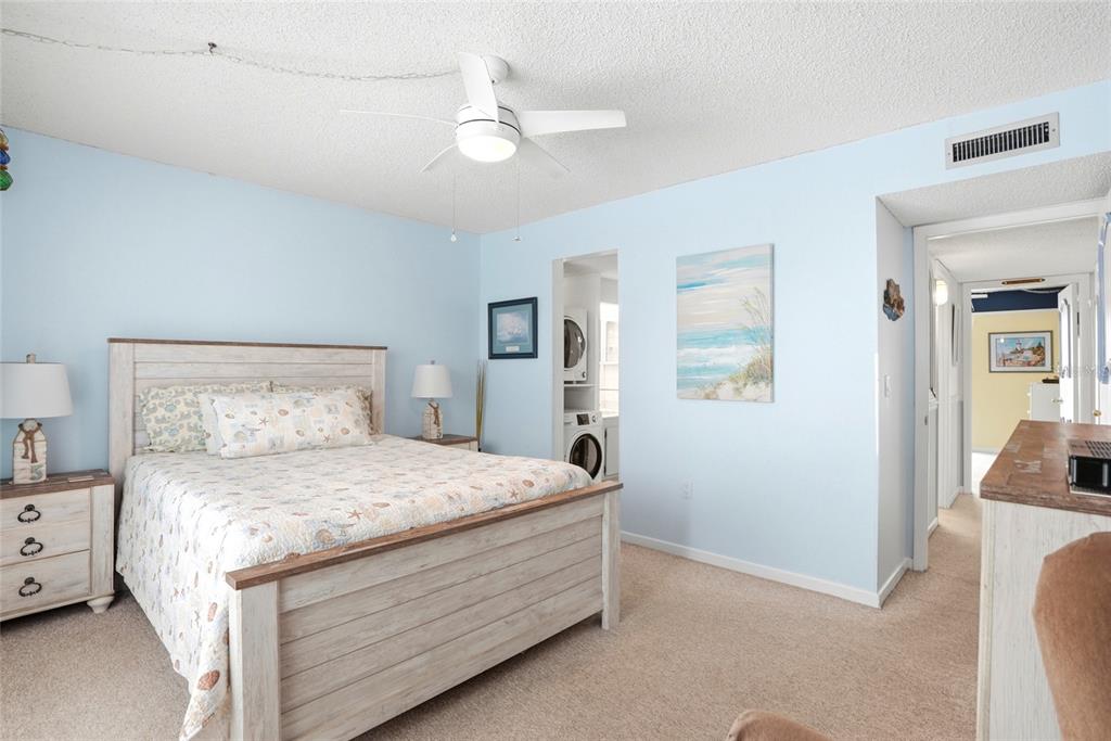 320 Medallion Boulevard, Unit H Madeira Beach, FL 33708 - Photo 17 of 38